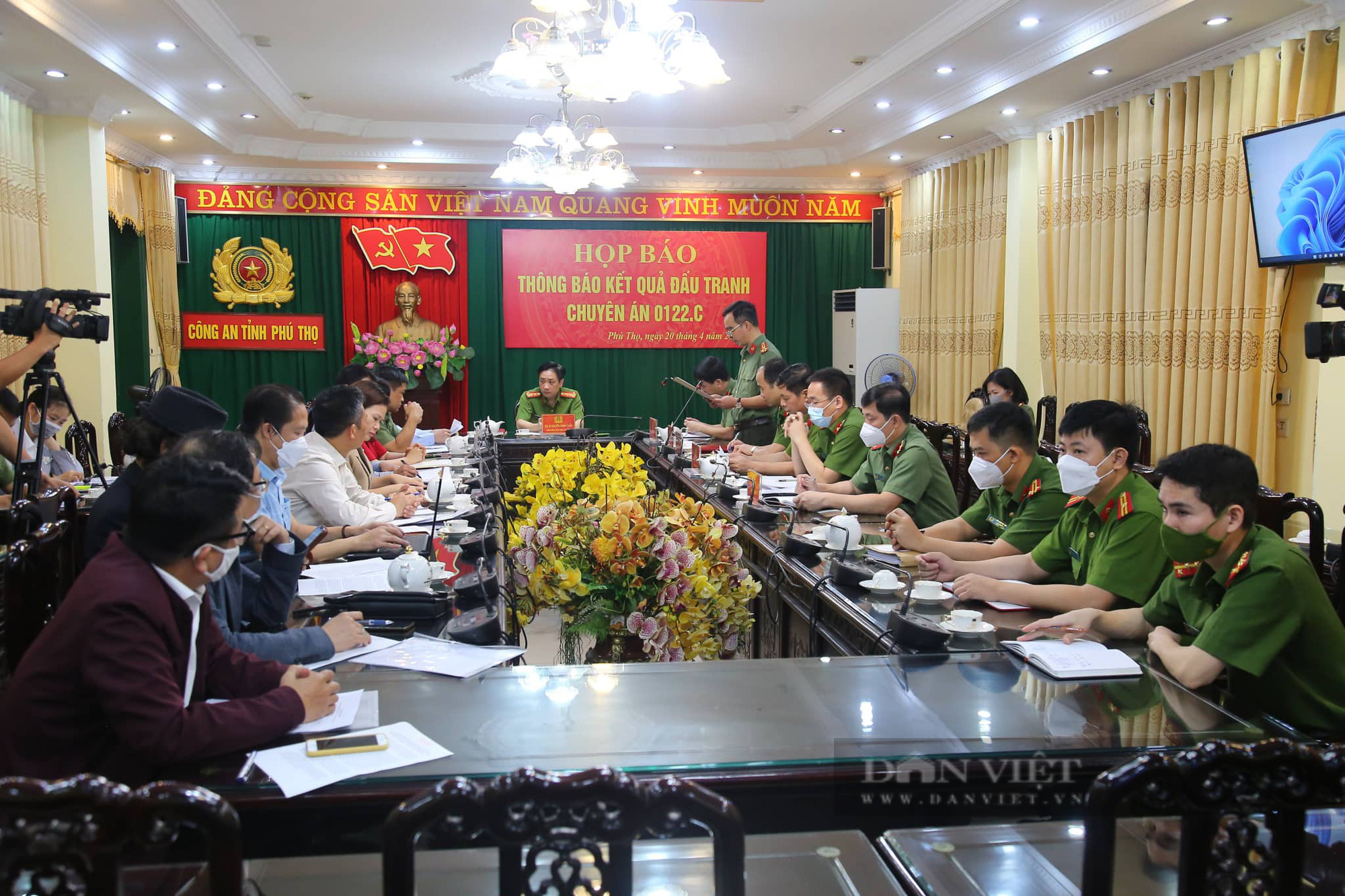 Phú Thọ: Khởi tố, bắt tam giam &quot;phóng viên&quot; cưỡng đoạt tài sản - Ảnh 1.