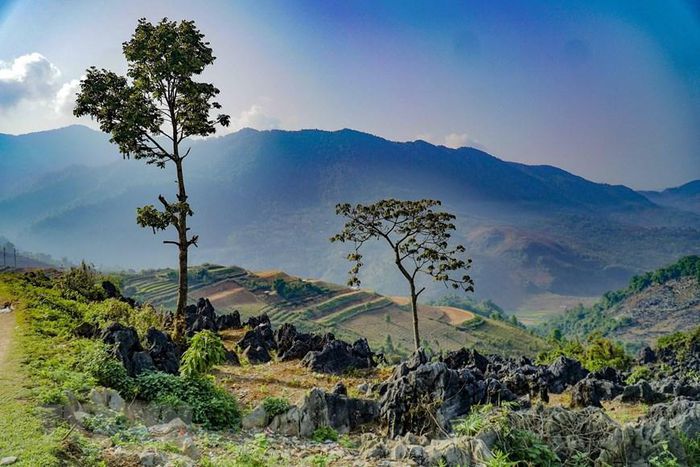 Vẻ đẹp hoang sơ của cao nguyên đá cổ Tả Phìn - Ảnh 9.