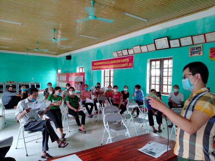 Đảm bảo 100% người thuộc hộ gia đình cận nghèo tại Phú Thọ tham gia BHYT - Ảnh 2.