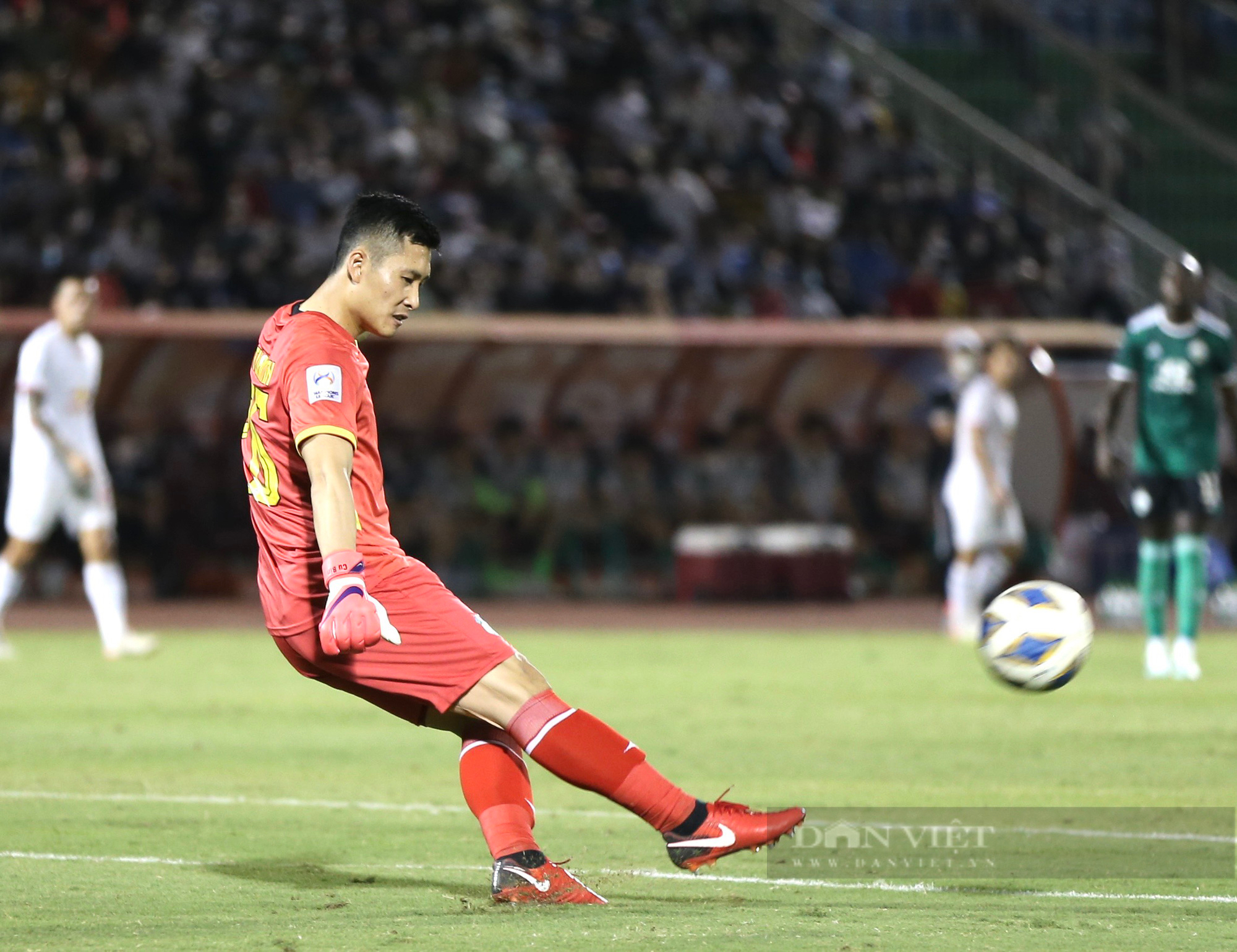 Chùm Ảnh: CLB Hoàng Anh Gia Lai để thua Jeonbuk FC vào phút chót - Ảnh 2.