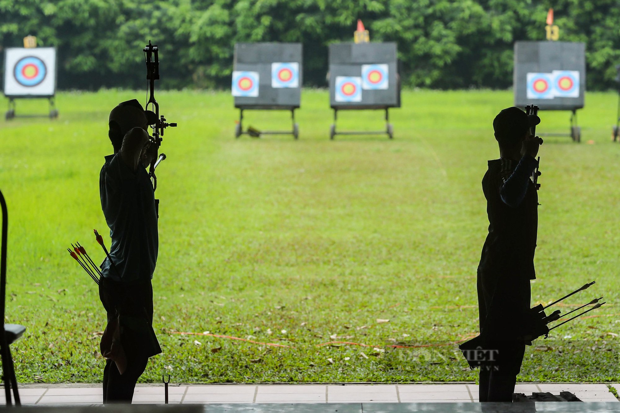 Cung thủ căng mình tập luyện trước thềm SEA Games 31 - Ảnh 5.