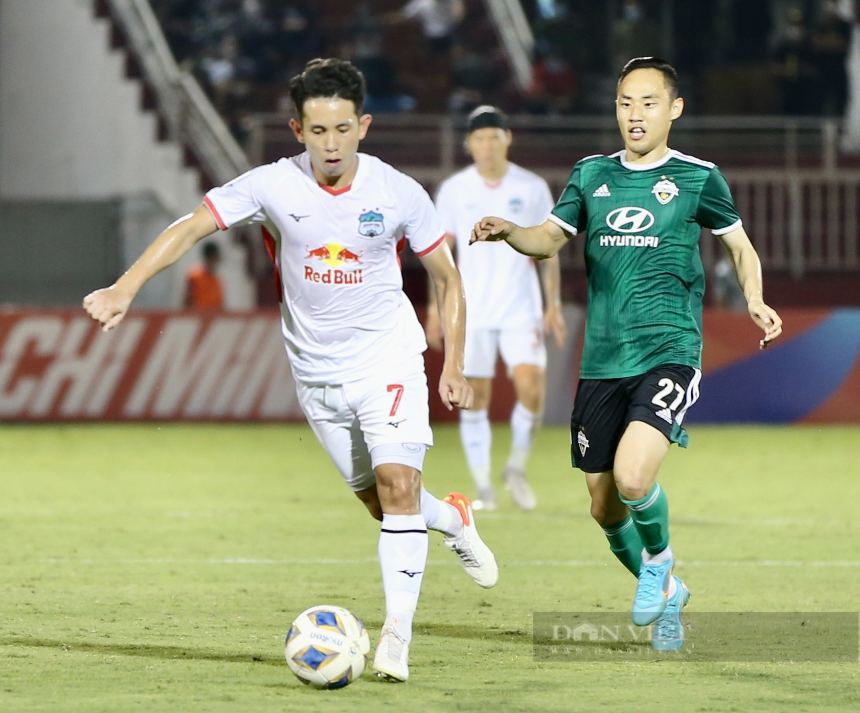 Chùm Ảnh: CLB Hoàng Anh Gia Lai để thua Jeonbuk FC vào phút chót - Ảnh 6.