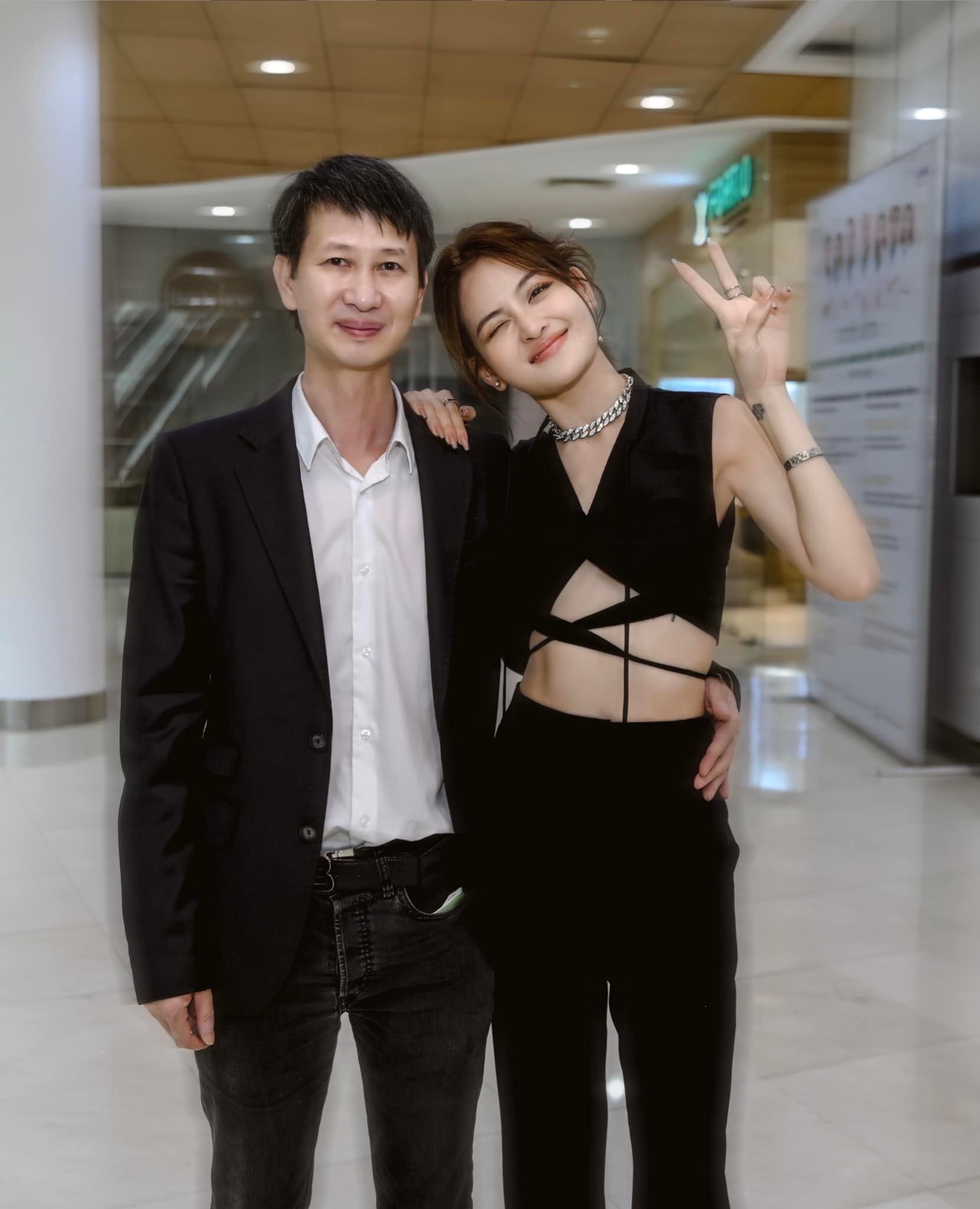 Đạo diễn phim &quot;Cô gái xấu xí&quot; làm mới sitcom với đề tài công sở - Ảnh 2.