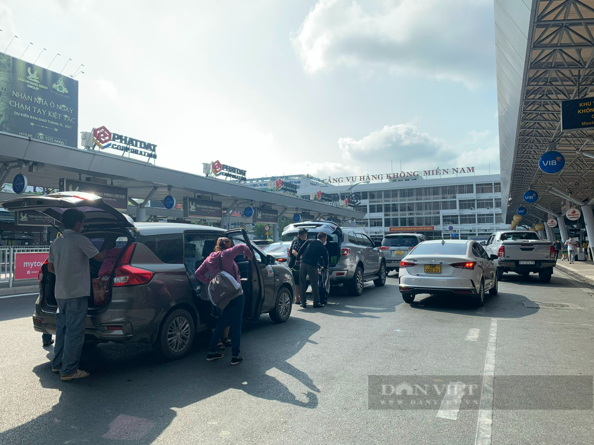 TP.HCM đề xuất làm đường kết nối, trung chuyển khách giữa sân bay Tân Sơn Nhất - Long Thành - Ảnh 1.