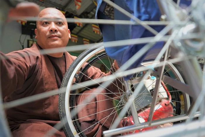 Tái chế xe lăn đặc biệt cho người khuyết tật - Ảnh 5.