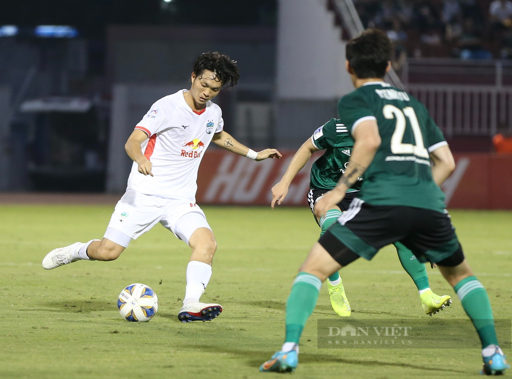 HLV Kiatisuk: “HAGL hoàn toàn có cơ hội thắng Jeonbuk, Sydney và Yokohama”  - Ảnh 2.