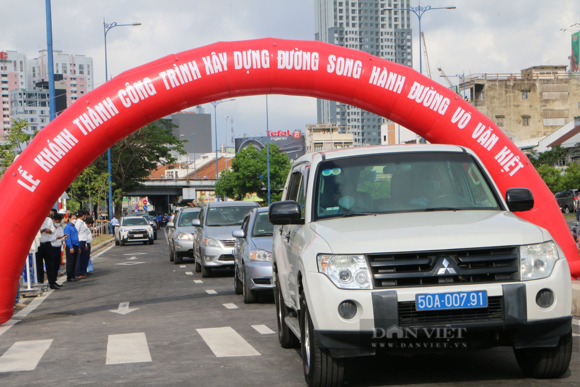 Đường song hành đại lộ Võ Văn Kiệt thông xe: Giải quyết ùn ứ, mất an toàn giao thông  - Ảnh 1.