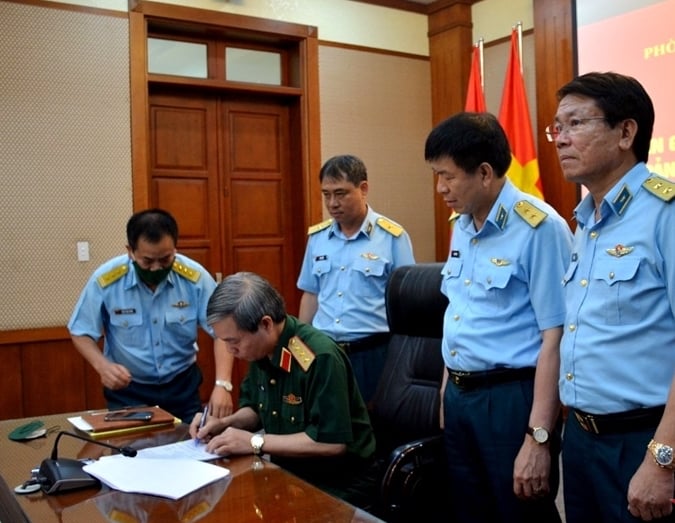 Trung tướng Lâm Quang Đại thôi giữ chức vụ tại Quân chủng Phòng không - Không quân - Ảnh 1.