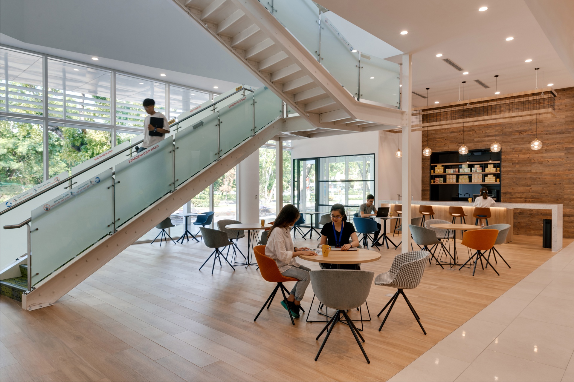 Công nghệ giúp doanh nghiệp phát triển bền vững, đón đầu xu thế - Ảnh 3. Công nghệ giúp doanh nghiệp phát triển bền vững, đón đầu xu thế - Ảnh 3.