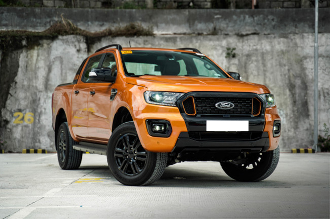 Phân khúc xe bán tải: Ford Ranger bán chạy vẫn có thế hệ mới, Toyota Hilux chưa bán lại - Ảnh 1.