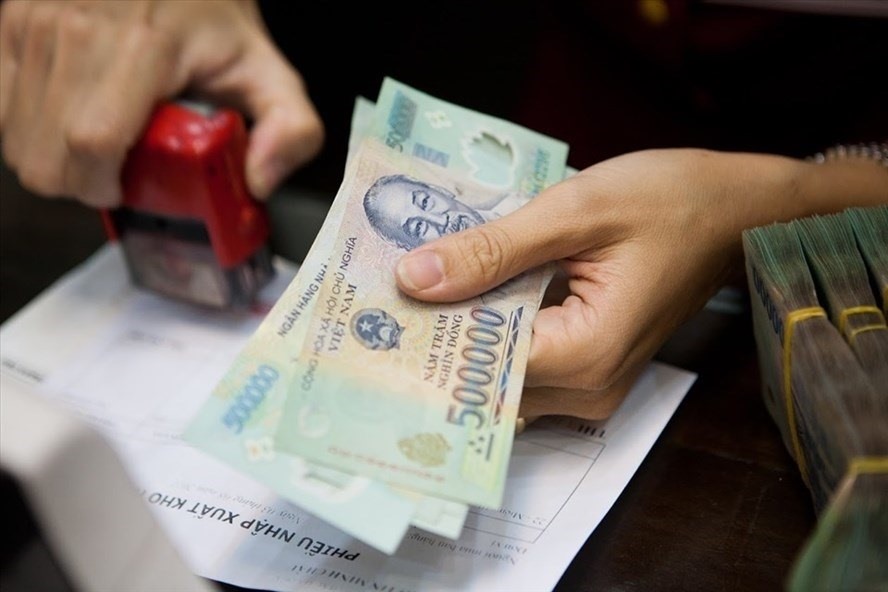 Tiền lương đi làm ngày 30/4 và 1/5 năm nay thế nào? - Ảnh 1. Tiền lương đi làm ngày 30/4 và 1/5 năm nay thế nào? - Ảnh 1.