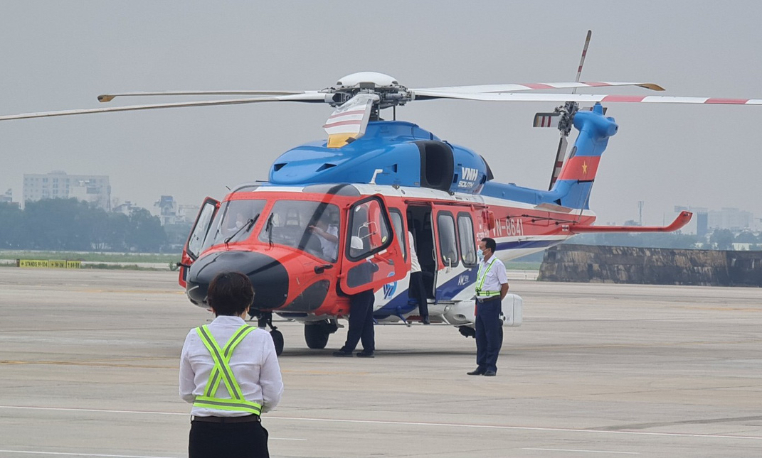200 khách đi tour trực thăng ngắm TP.HCM dịp lễ 30/4 - Ảnh 4.