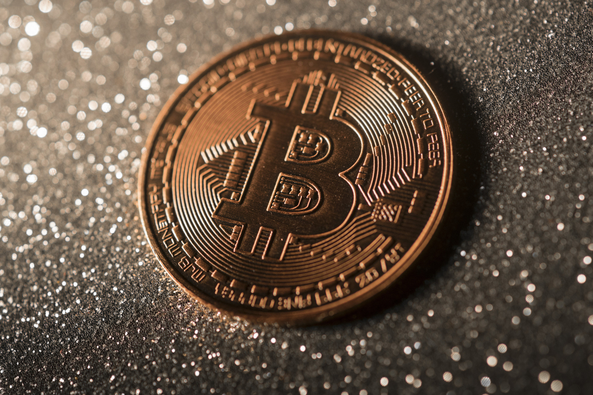 Cán mốc 19 triệu, Bitcoin chỉ còn 2 triệu đồng để khai thác - Ảnh 1. Cán mốc 19 triệu, Bitcoin chỉ còn 2 triệu đồng để khai thác - Ảnh 1.