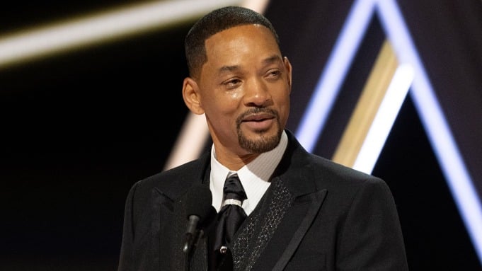 Loạt phim &quot;bom tấn&quot; phải hoãn lại vì Will Smith - Ảnh 1.