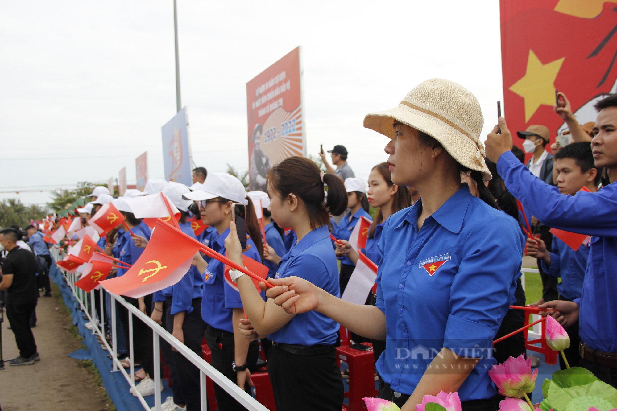 Chủ tịch nước dự lễ hội Thống nhất non sông ở vĩ tuyến 17 - Ảnh 6.
