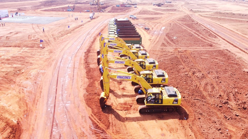 Vinaconex đặt mục tiêu lợi nhuận 1.400 tỷ đồng, tăng gần 3 lần so với năm 2021 - Ảnh 2.