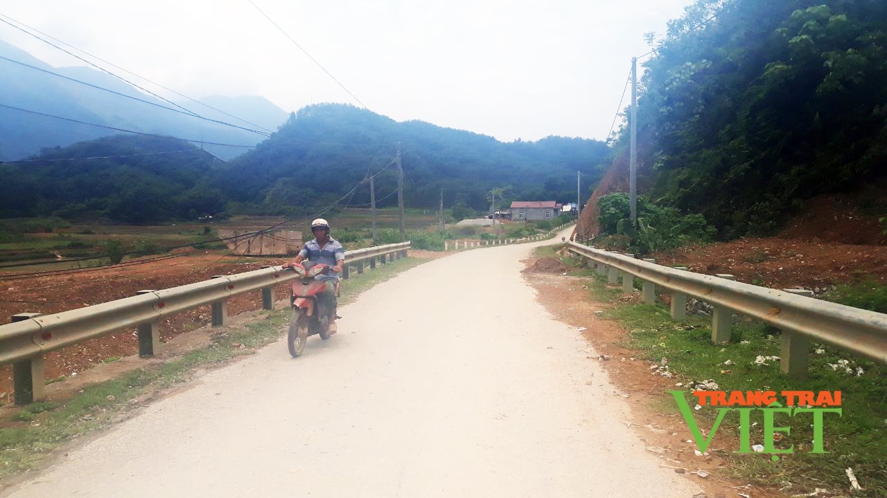 Lùng Thàng giữ vững, nâng cao các tiêu chí nông thôn mới - Ảnh 1. Lùng Thàng giữ vững, nâng cao các tiêu chí nông thôn mới - Ảnh 1.