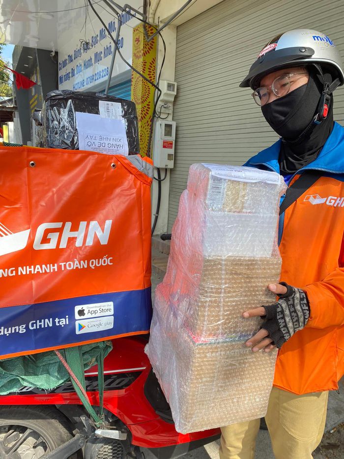 Mòn mỏi chờ hàng online - Ảnh 2.