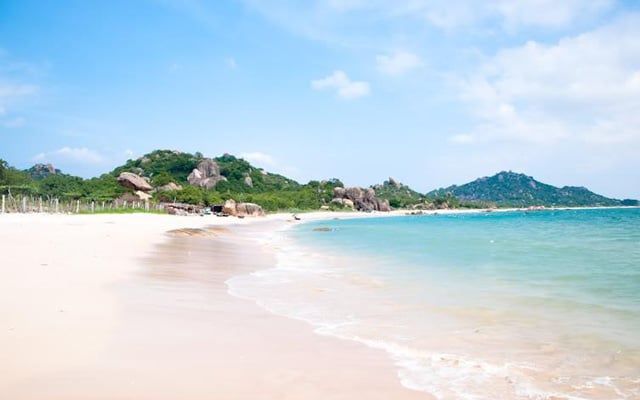 10.000 tỷ đồng đã &quot;đổ&quot; vào Hải Tiến, du lịch biển 2022 nơi đây sẽ nhiều điểm nhấn - Ảnh 1.