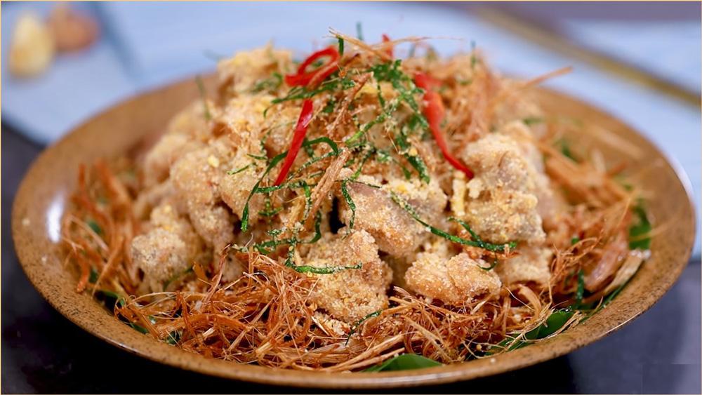 4 cách làm gà rang muối ngon khó cưỡng, mẹ đảm hãy học ngay - Ảnh 12.