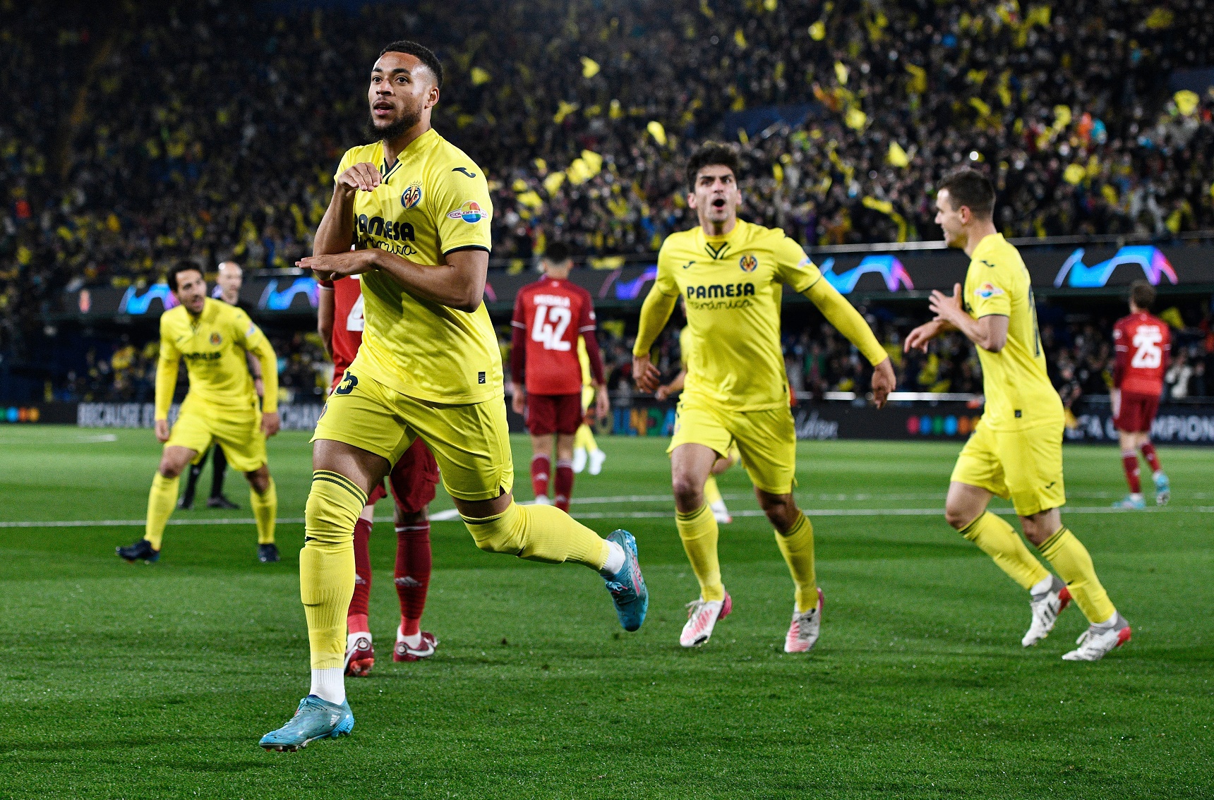 Lewandowski tịt ngòi, Bayern Munich gục ngã trước Villarreal - Ảnh 2.
