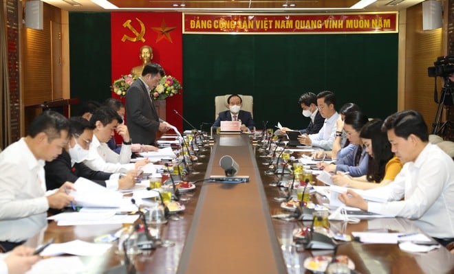 Hà Nội: Đề nghị xem xét tỷ lệ 100% nguồn thu của TP khi đấu giá đất tại các địa phương - Ảnh 1.