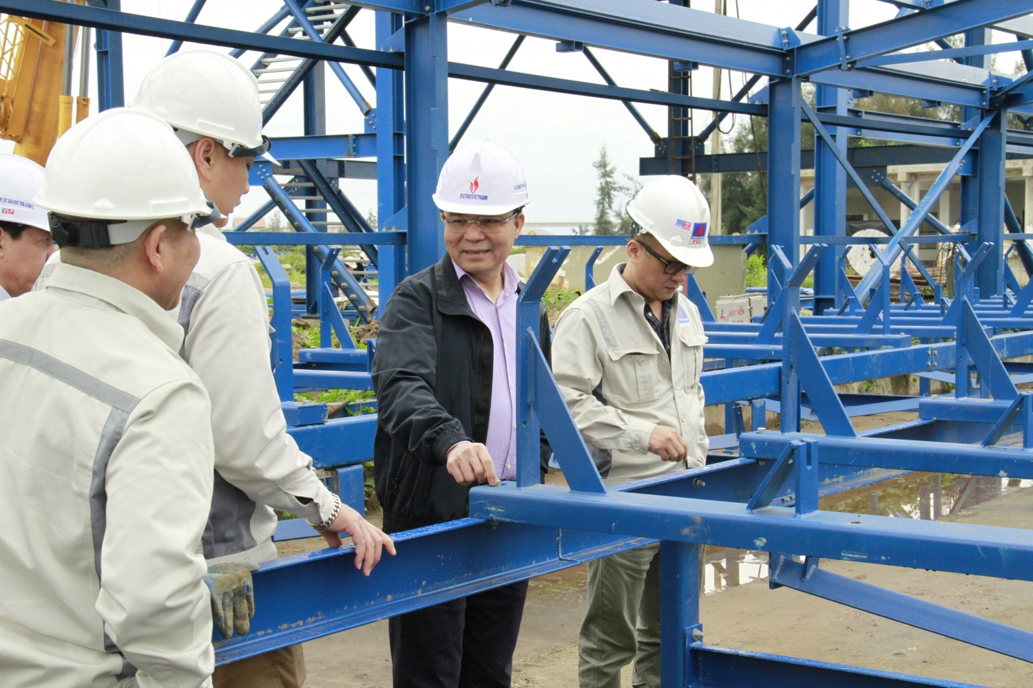 Nỗ lực ngăn chặn đà suy giảm sản lượng khai thác tự nhiên, Petrovietnam đạt tăng trưởng cao trong quý I/2022 - Ảnh 3.