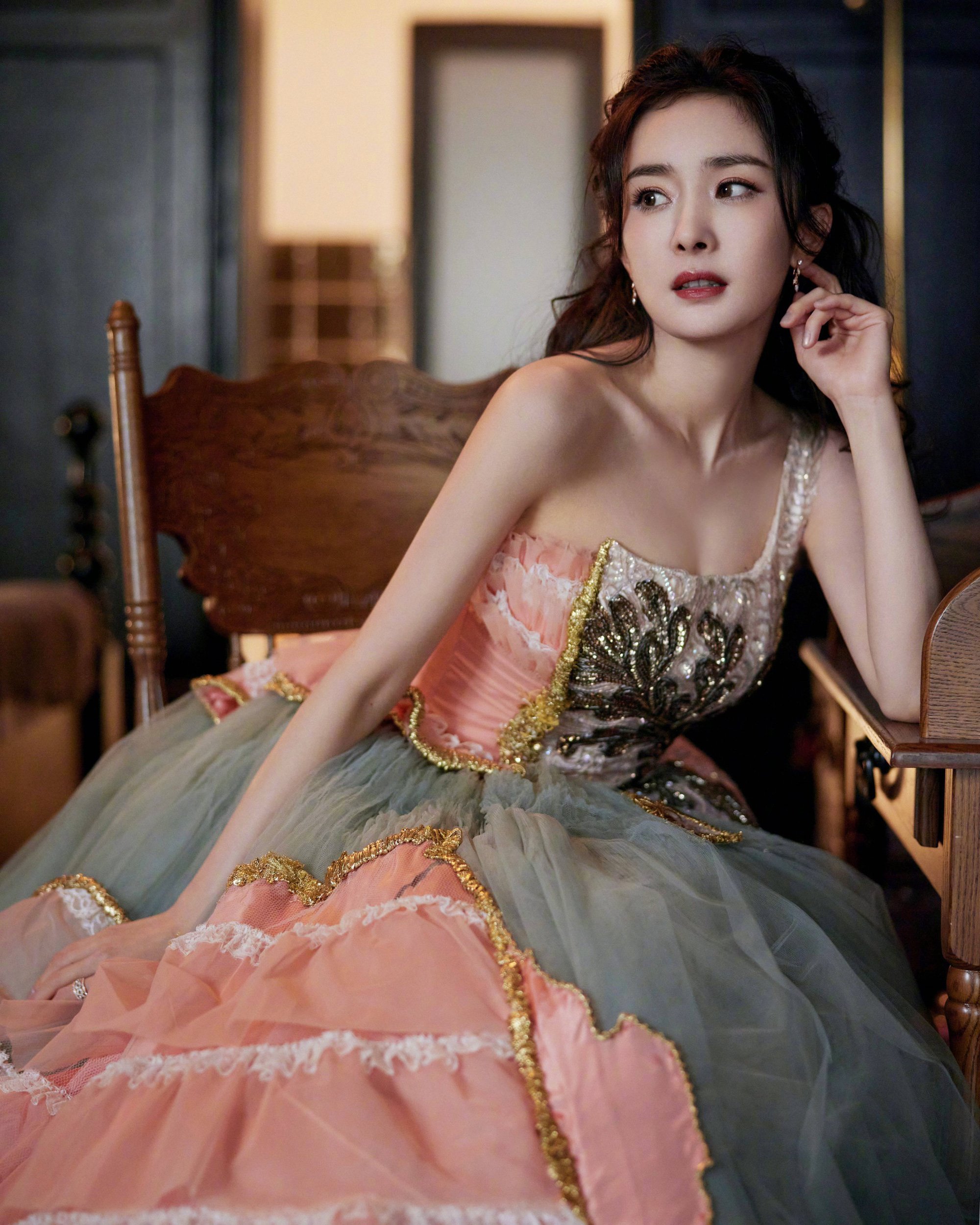 Duong Mich tam dung hoat dong anh 4