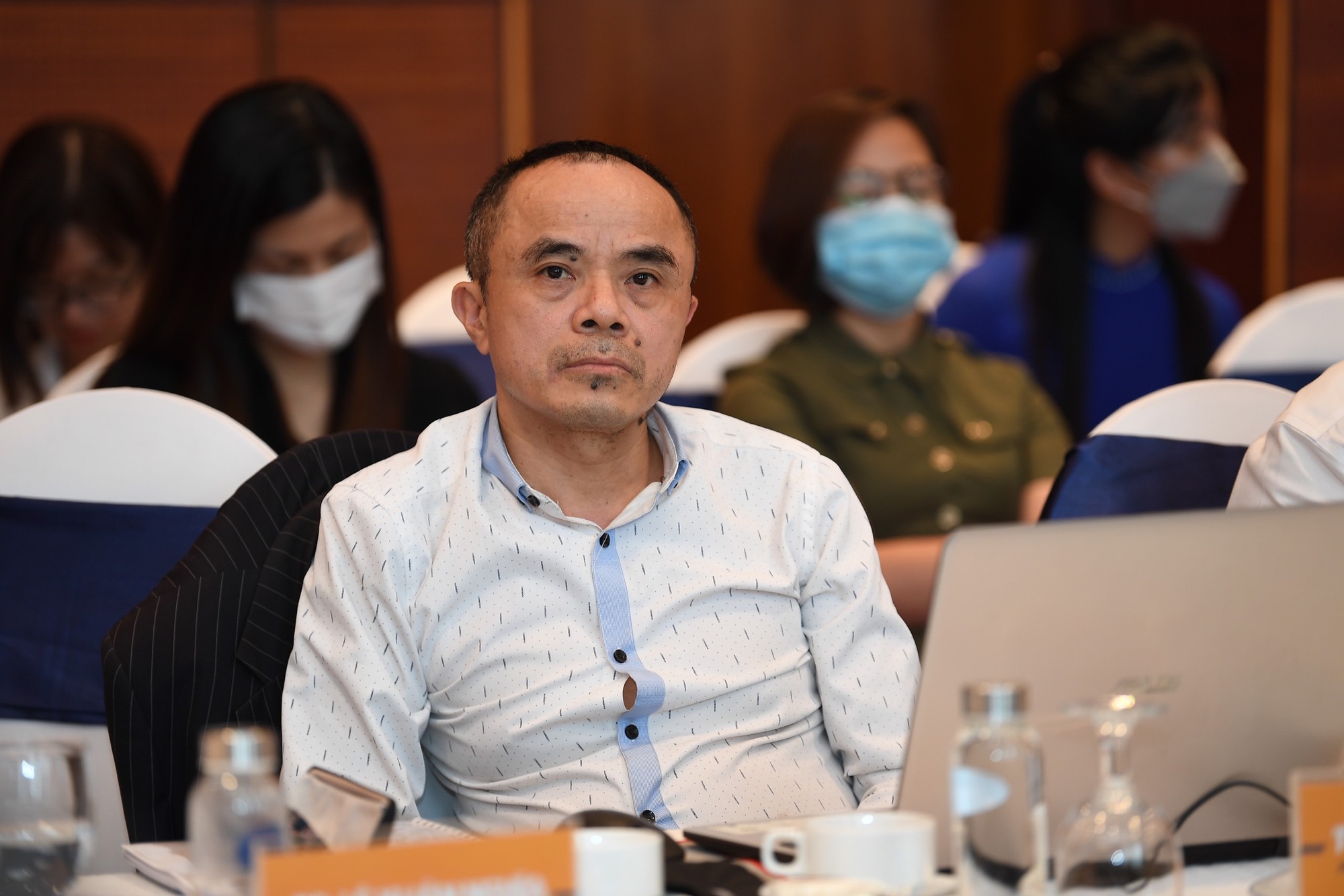Cổ phiếu sụt giảm do hoảng sợ, siết tín dụng, bắt giữ doanh nghiệp sai phạm? - Ảnh 2. Cổ phiếu sụt giảm do hoảng sợ, siết tín dụng, bắt giữ doanh nghiệp sai phạm? - Ảnh 2.