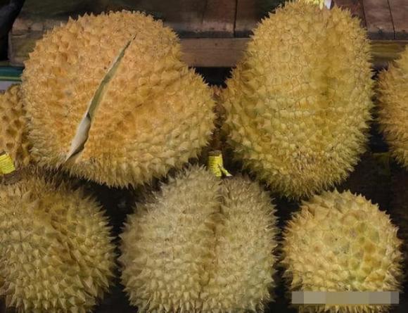 5 bí quyết chọn sầu riêng ngọt mềm, cơm dày, không sượng: Người bán không bao giờ tiết lộ - Ảnh 2.