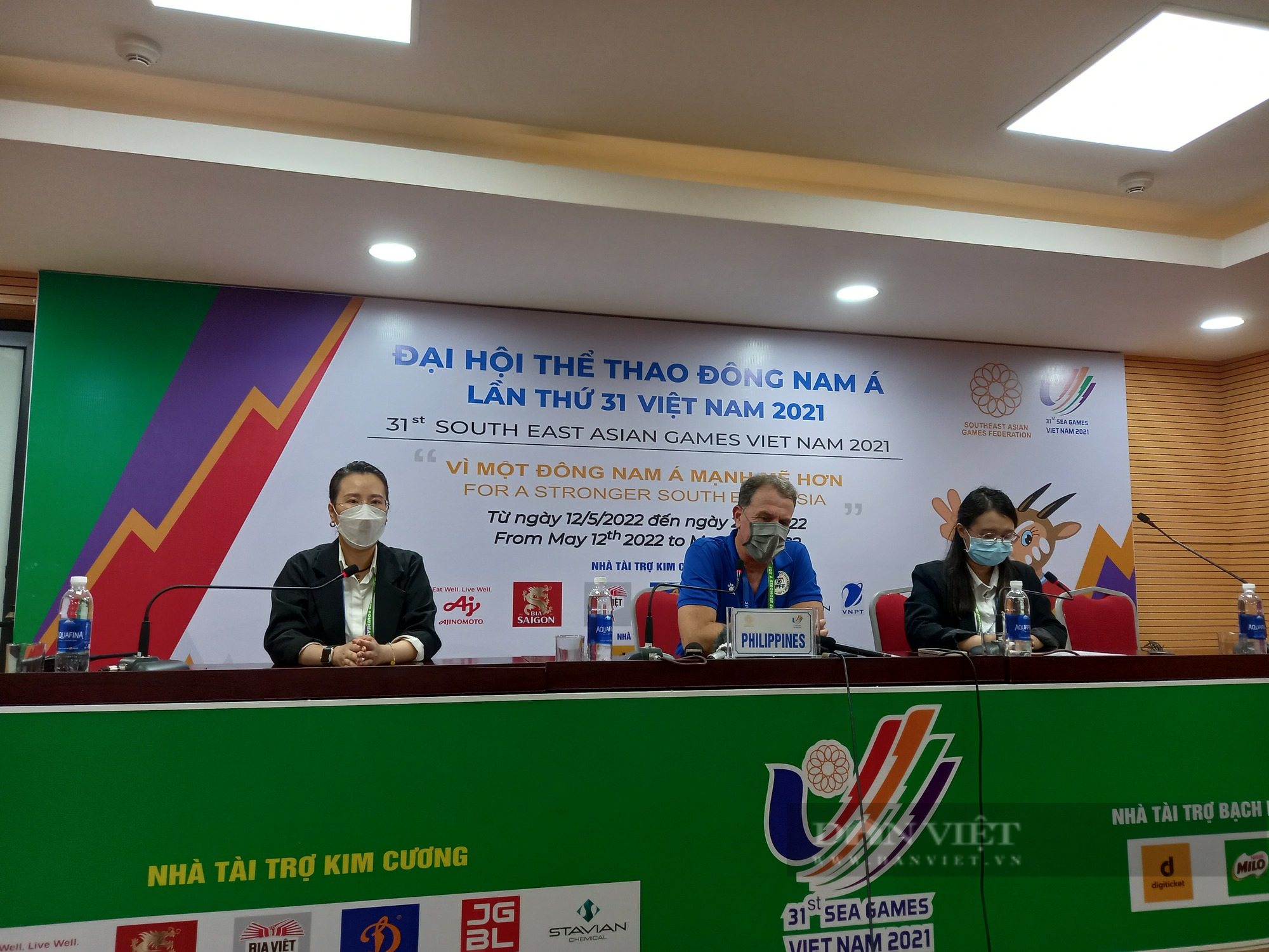 HLV Philippines từng dự World Cup nói gì khi thất bại trước ĐT nữ Việt Nam? - Ảnh 1.