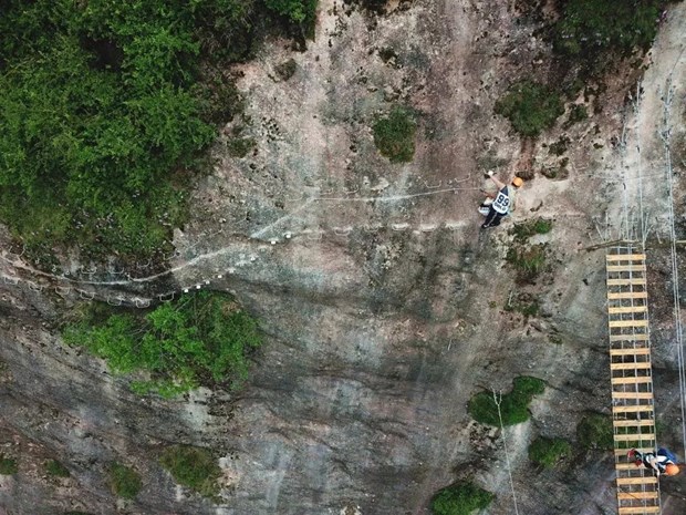 Trung Quốc: Cửa hàng tiện lợi &quot;bất tiện nhất&quot; ở tỉnh Hồ Nam - Ảnh 5.