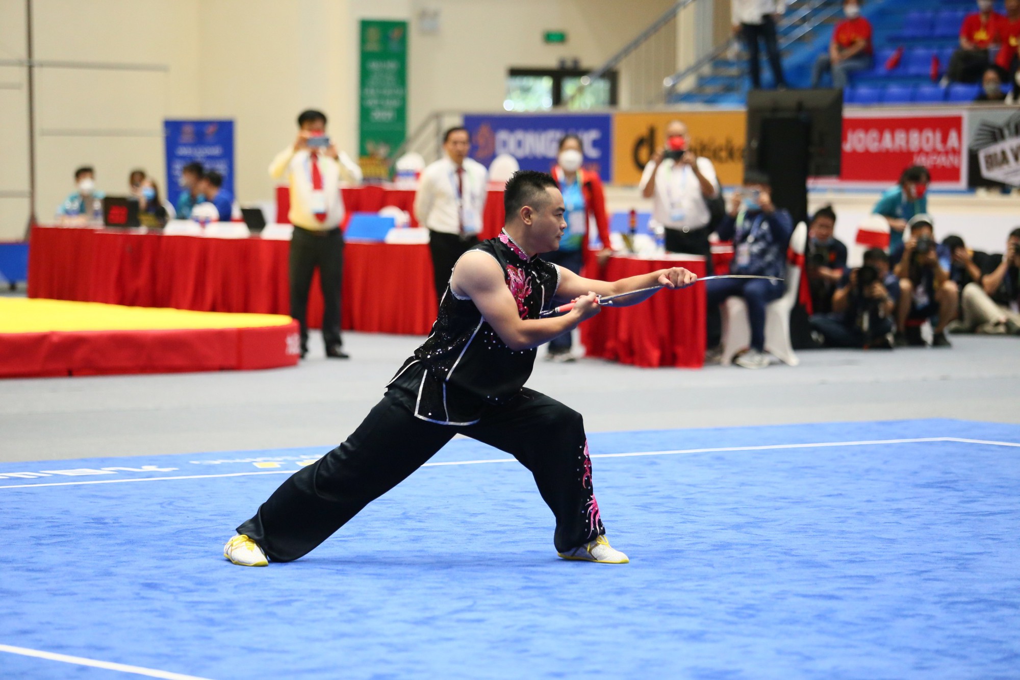 Bảng tổng sắp huy chương SEA Games 31 ngày 13/5: Wushu Việt Nam đã có vàng - Ảnh 1.