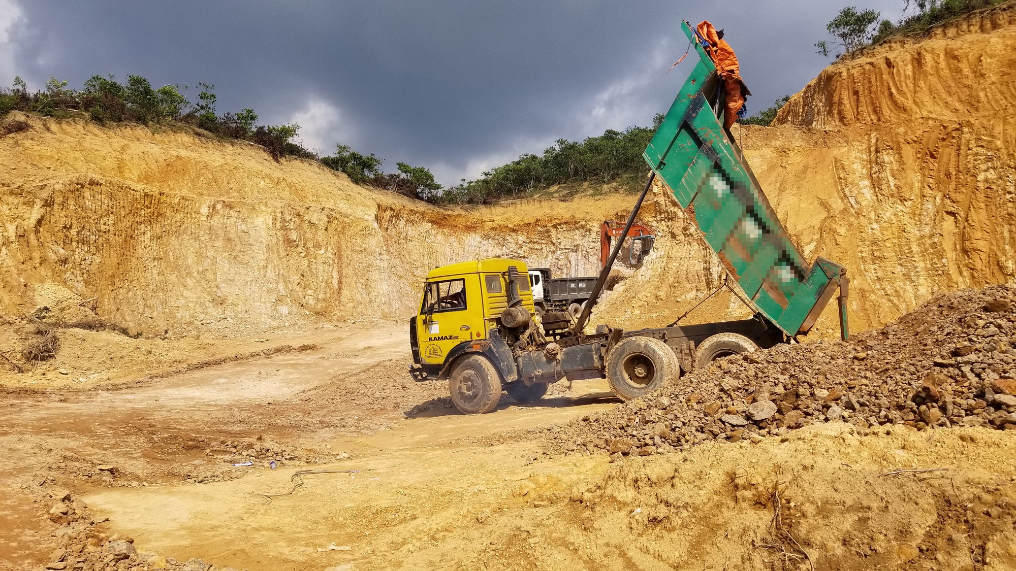 Lâm Đồng: Lo ngại thiếu vật liệu xây dựng khi thi công tuyến cao tốc Bảo Lộc - Liên Khương - Ảnh 1.