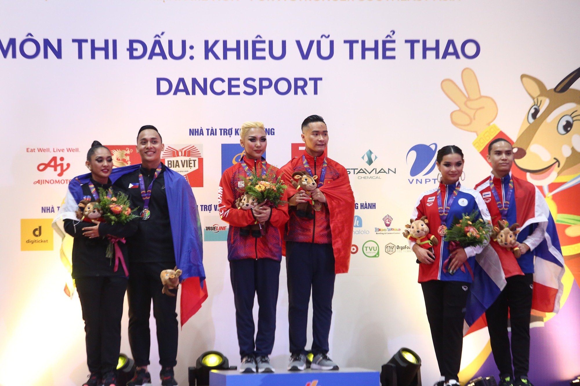 Bảng tổng sắp huy chương SEA Games 31 ngày 15/5: Nguyễn Thị Oanh phá kỷ lục, giành HCV - Ảnh 1.