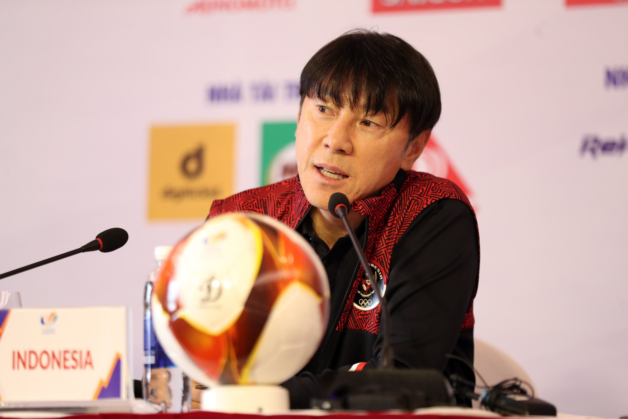 Họp báo HLV Indonesia Shin Tae-yong - Ảnh 1.