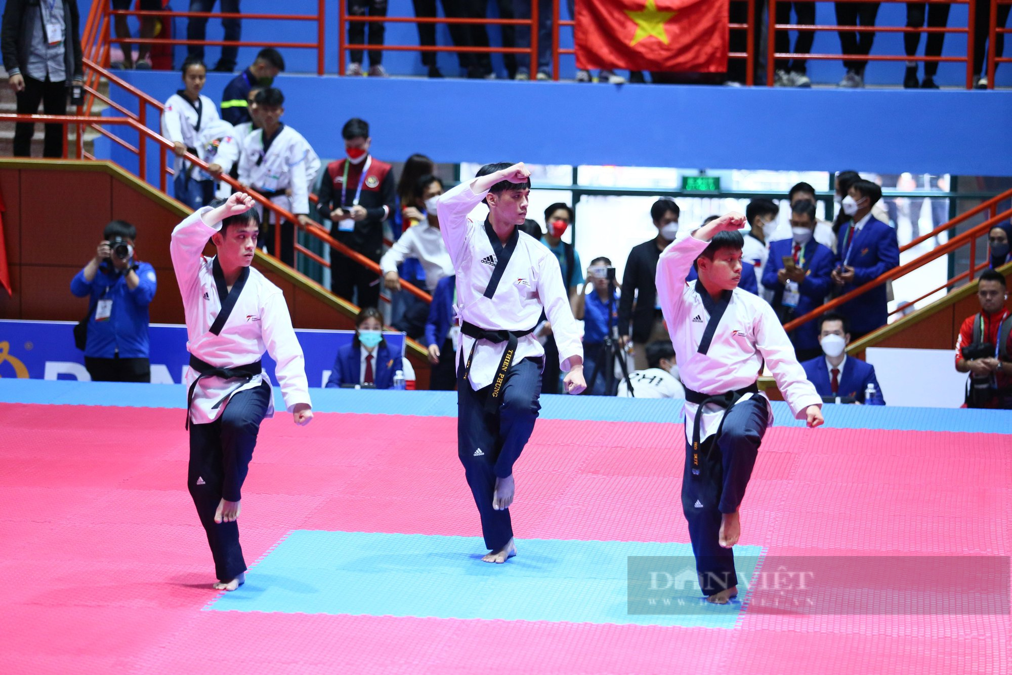 Bảng tổng sắp huy chương SEA Games 31 ngày 16/5: Taekwondo Việt Nam liên tiếp giành HCV - Ảnh 2.