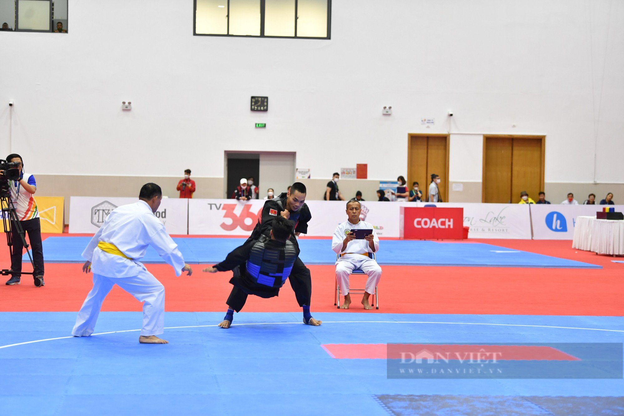 Bảng tổng sắp huy chương SEA Games 31 ngày 16/5: &quot;Ngọc nữ&quot; Châu Tuyết Vân đoạt HCV - Ảnh 1.
