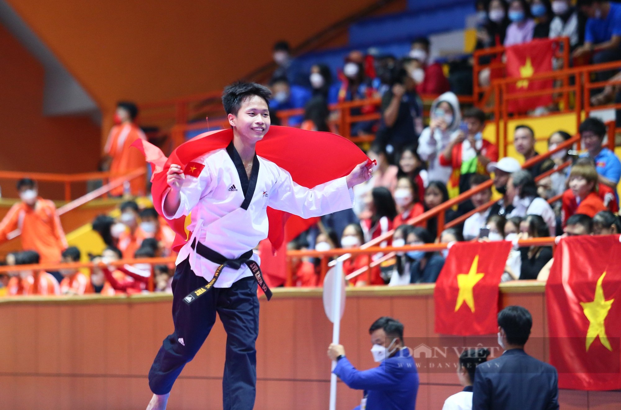 Nhà vô địch SEA Games Phạm Quốc Việt: Từ vết bỏng nặng năm 3 tuổi đến đi &quot;chân đất&quot; nhận HCV - Ảnh 3.