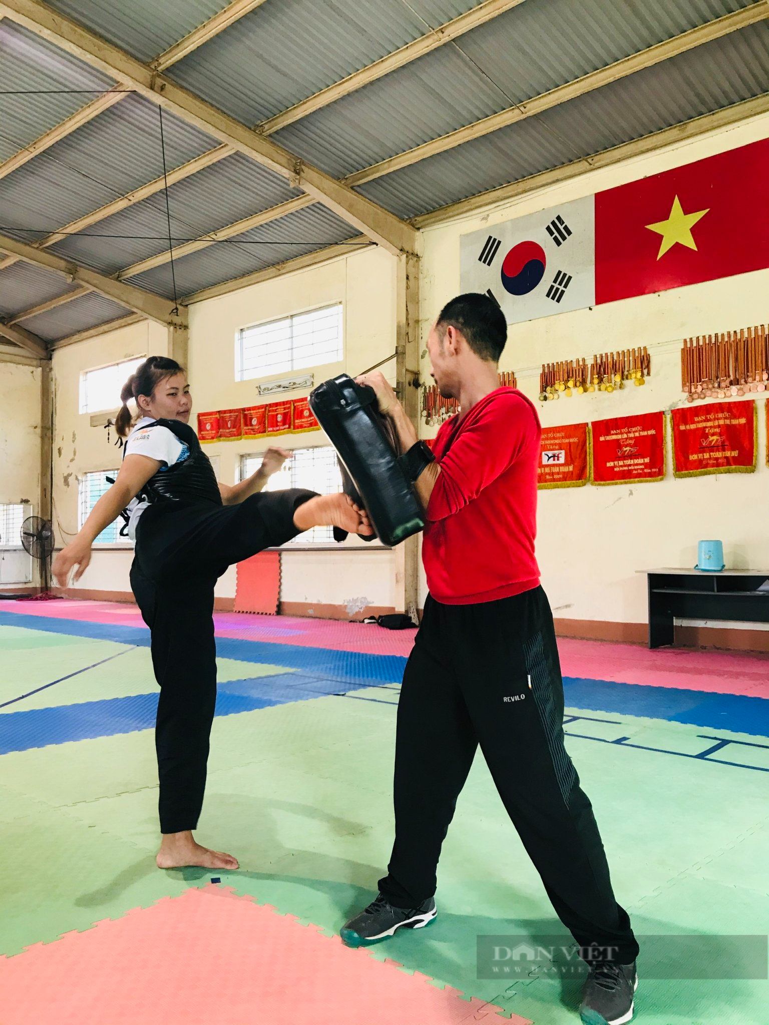 Võ sĩ người Thái (Sơn La) Quàng Thị Thu Nghĩa: Giành HCV SEA Game 21, từng 2 lần vô địch thế giới pencak silat  - Ảnh 6.