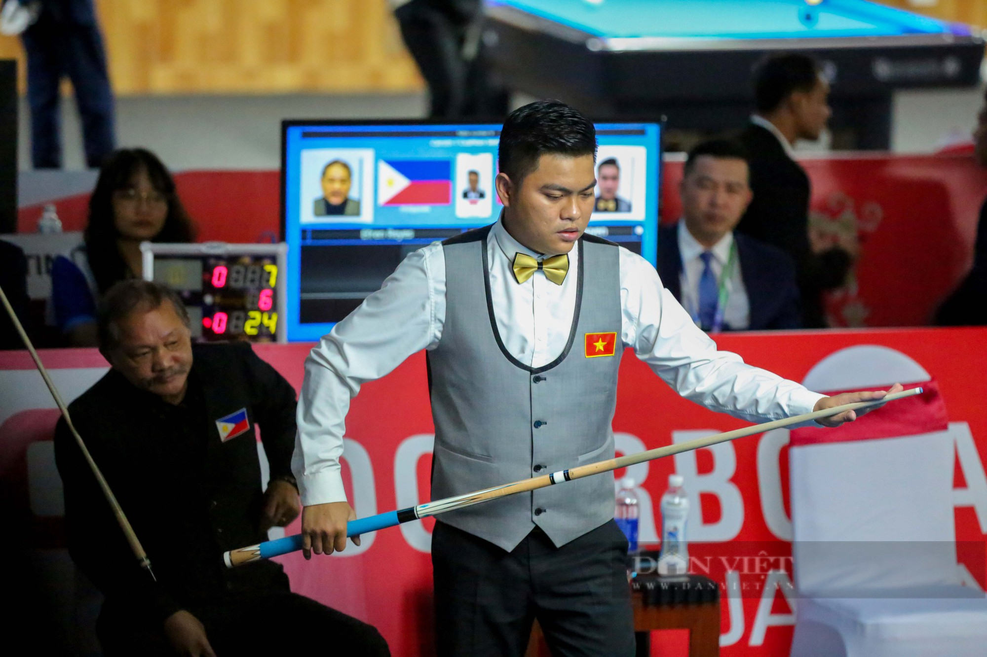 Những biểu cảm của huyền thoại Reyes trong trận thua cơ thủ Việt Nam tại SEA games 31 - Ảnh 1.