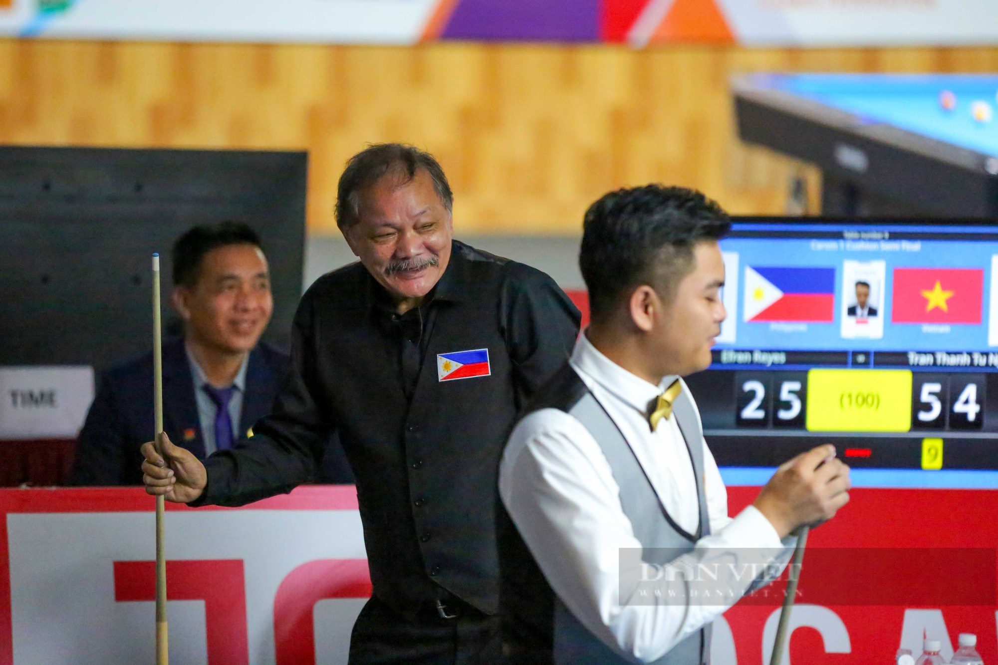 Những biểu cảm của huyền thoại Reyes trong trận thua cơ thủ Việt Nam tại SEA games 31 - Ảnh 5.
