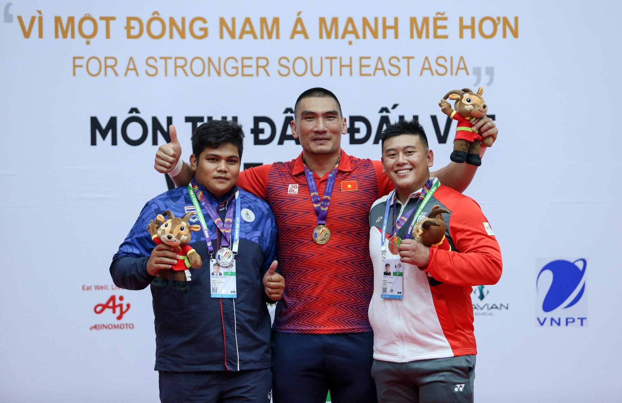 &quot;Người khổng lồ&quot; của thể thao Việt Nam ăn mừng như Ronaldo, giành HCV và lời chia tay SEA Games  - Ảnh 6.
