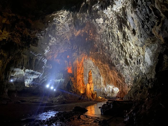 Dòng suối ngầm huyền ảo trong lòng động Ngườm Ngao - Ảnh 29.