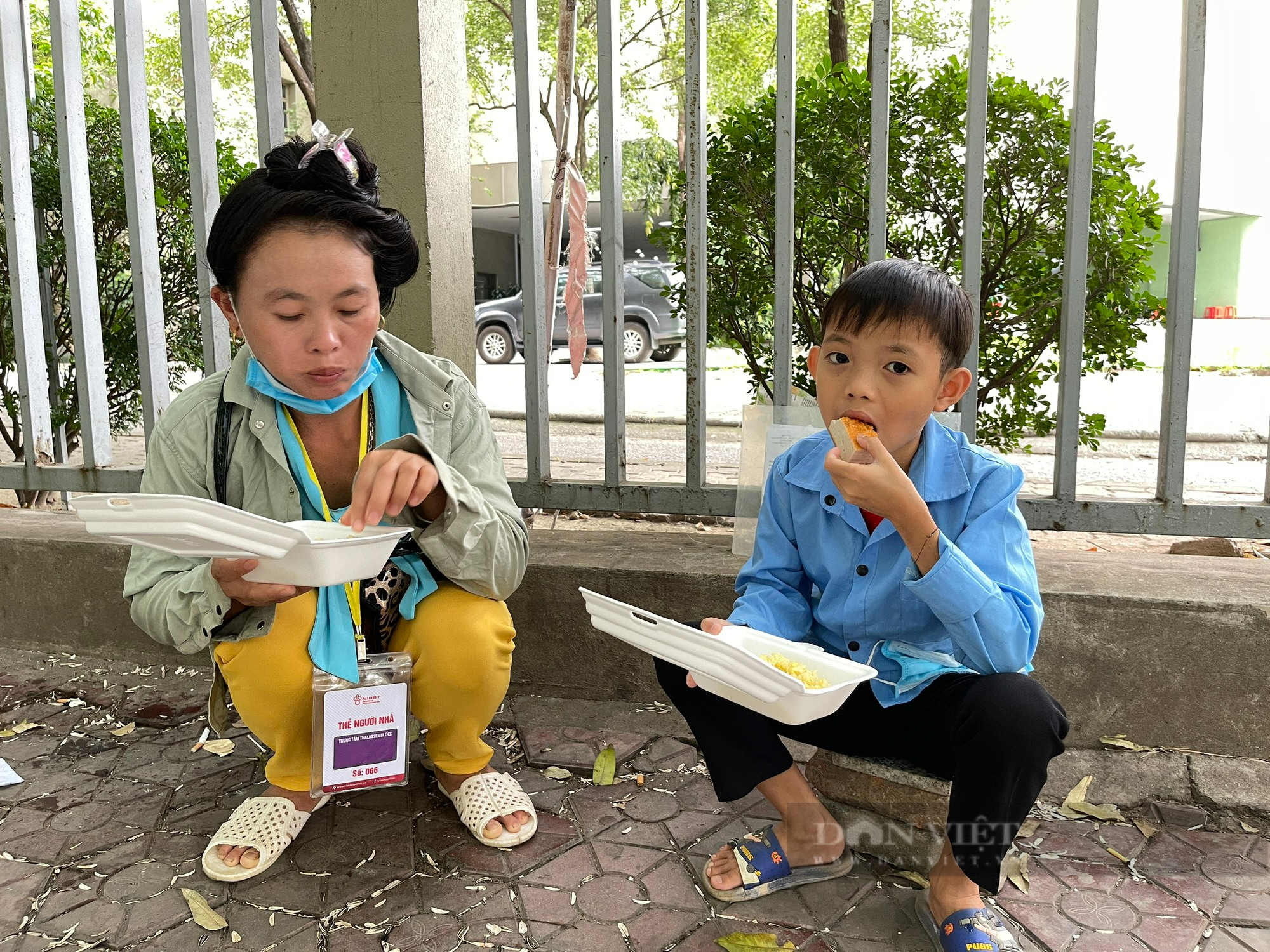 Ngon lành bữa sáng miễn phí, sẻ chia cùng 1.000 bệnh nhân nghèo Thủ đô - Ảnh 14.