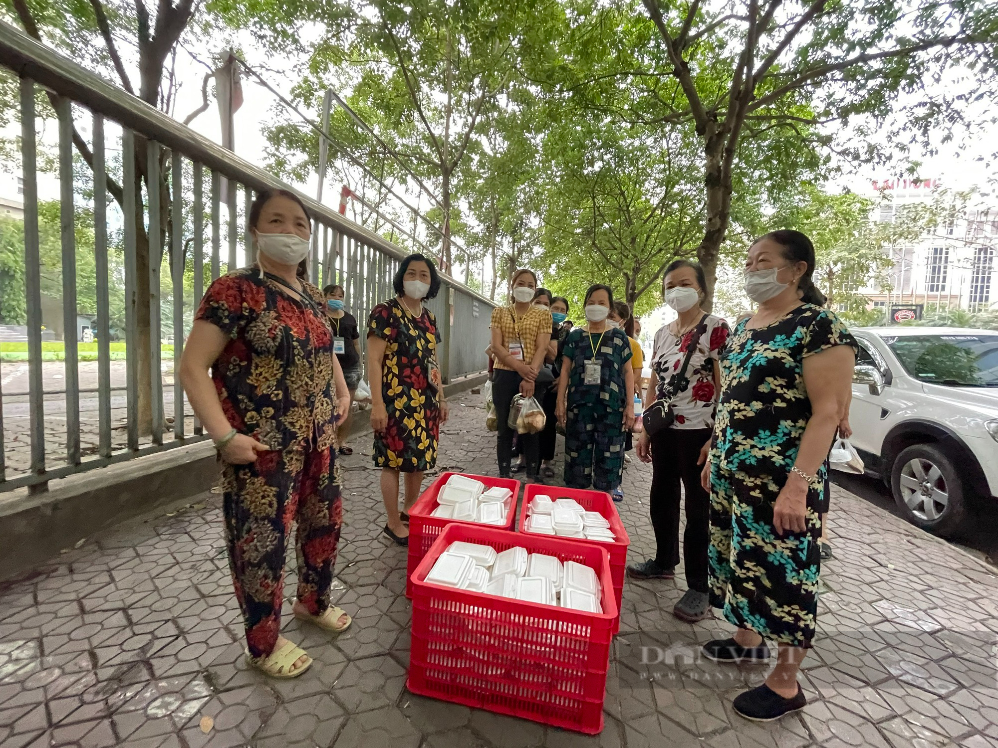 Ngon lành bữa sáng miễn phí, sẻ chia cùng 1.000 bệnh nhân nghèo Thủ đô - Ảnh 7.