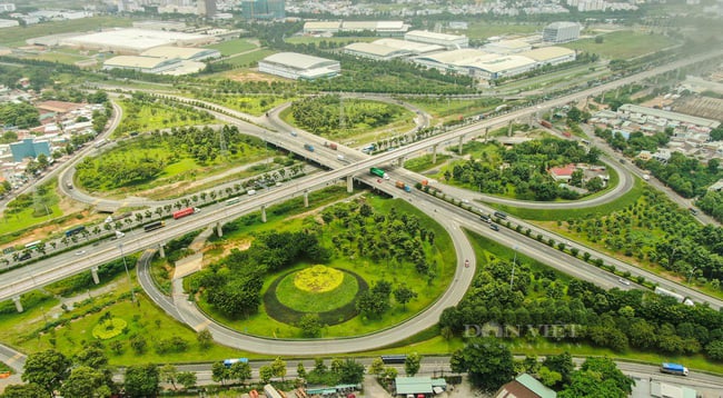 Ông Phan Văn Mãi: TP.HCM sẽ tổ chức hội nghị xúc tiến đầu tư, kêu gọi đầu tư vào TP.Thủ Đức - Ảnh 1.