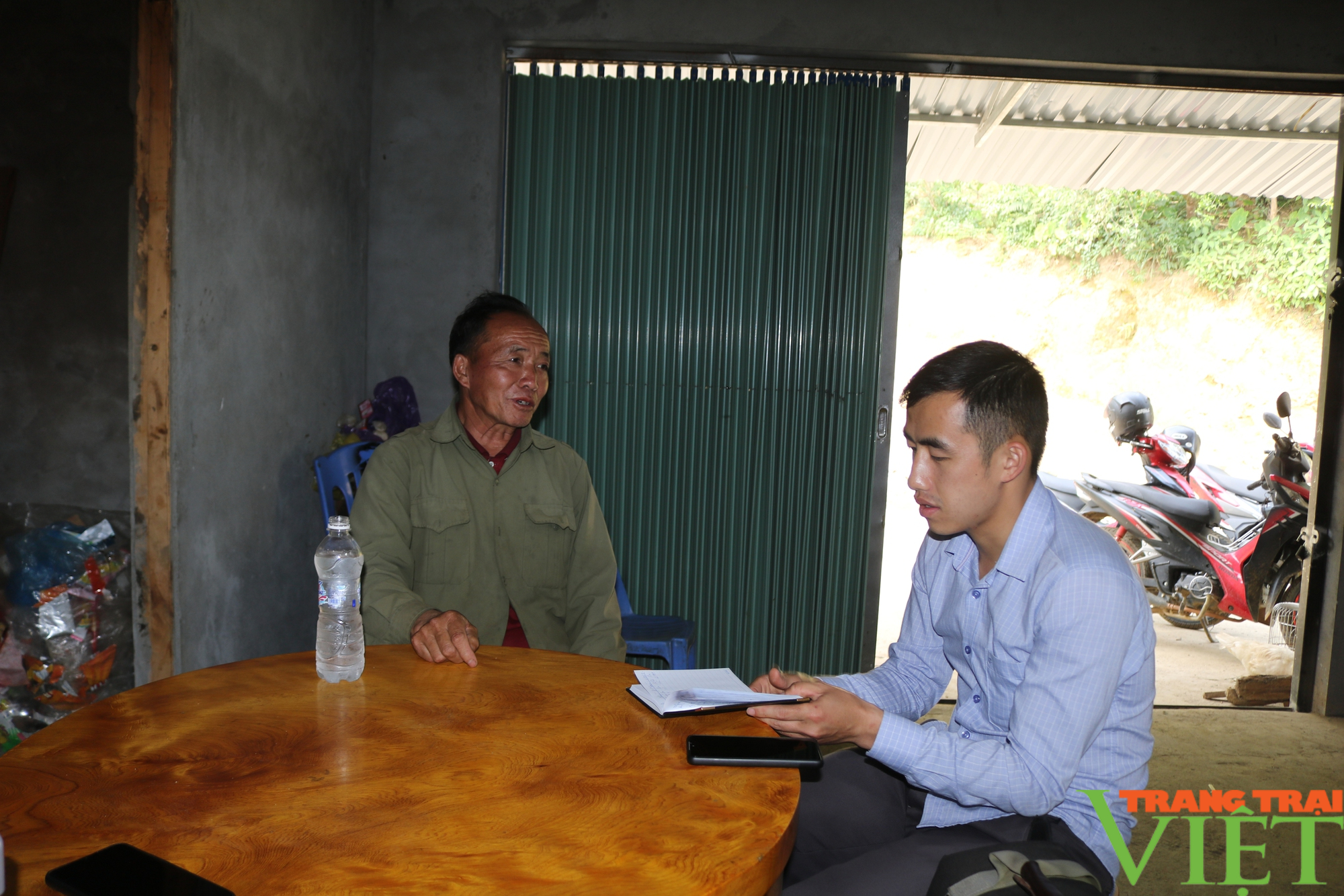 Sơn La: Đất đang tranh chấp vẫn bị đem bán cho doanh nghiệp và Trưởng phòng Tài nguyên và Môi trường? - Ảnh 3. Sơn La: Đất đang tranh chấp vẫn bị đem bán cho doanh nghiệp và Trưởng phòng Tài nguyên và Môi trường? - Ảnh 3.