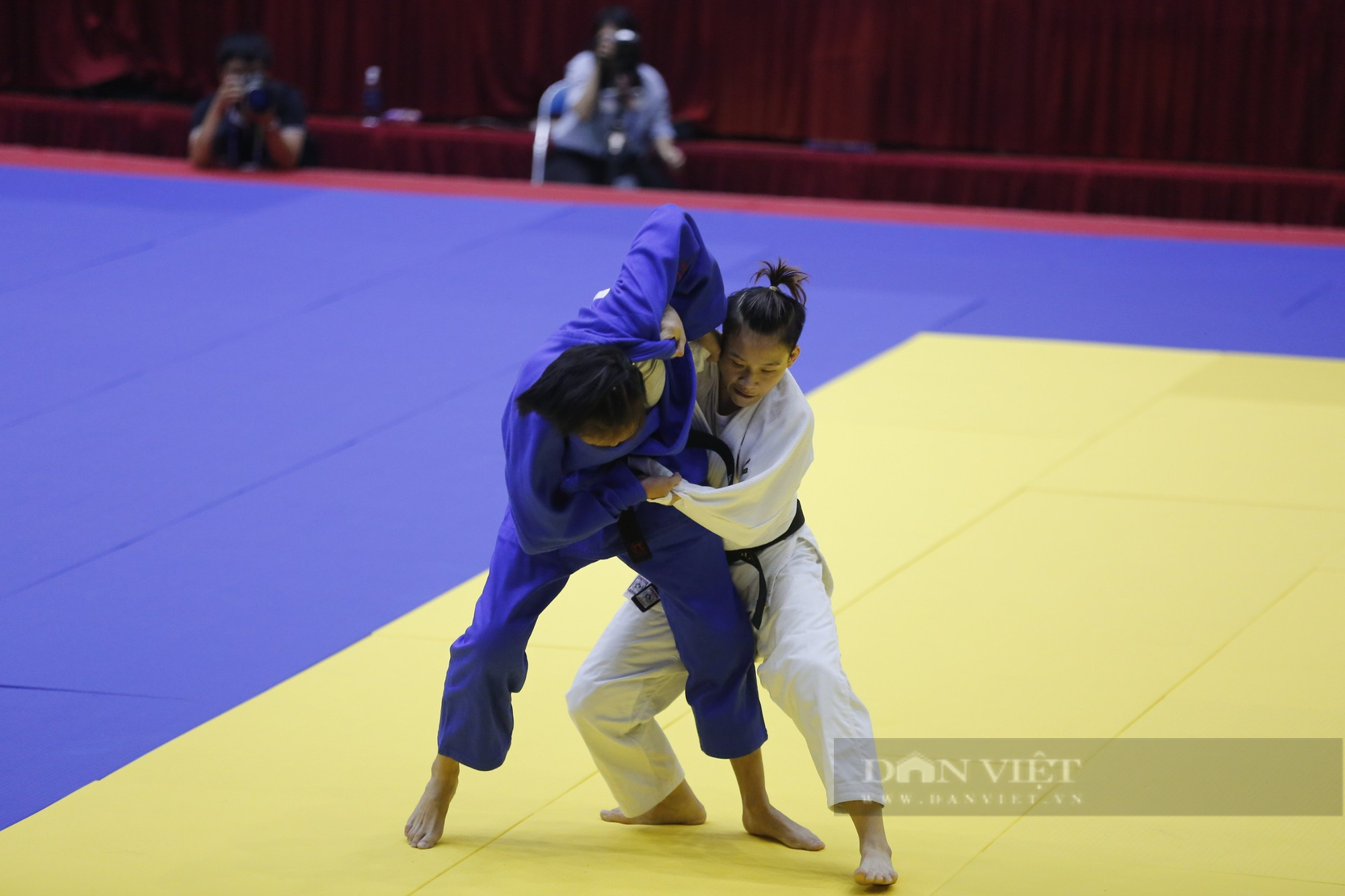 VĐV Judo Việt Nam òa khóc như em bé khi giành HCV - Ảnh 7.