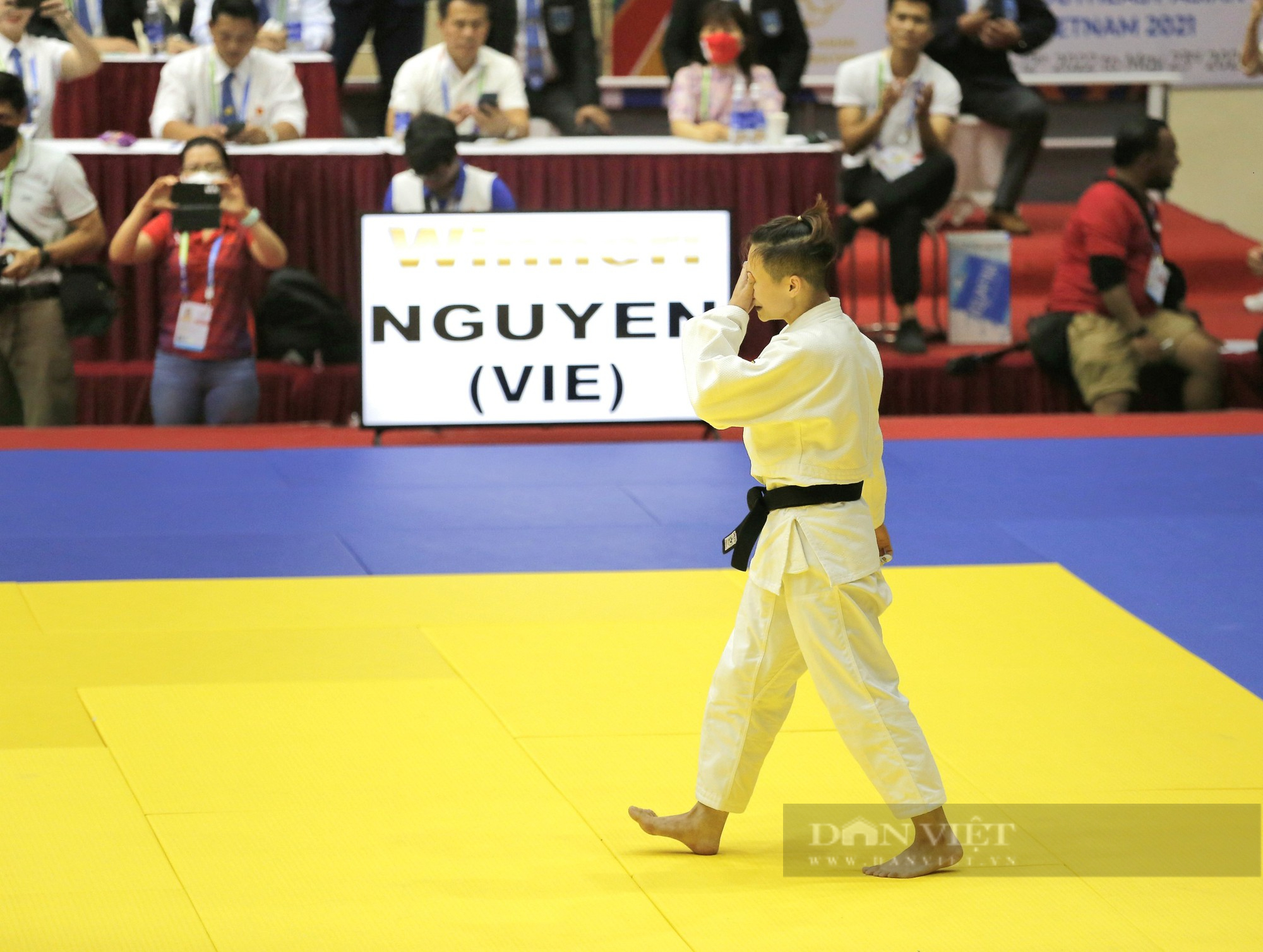 VĐV Judo Việt Nam òa khóc như em bé khi giành HCV - Ảnh 5.